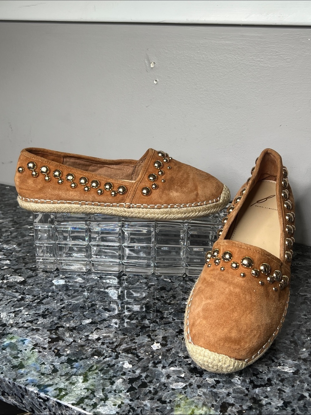 Brian Atwood Sz 8 B-Eli Tan Suede Espadrille Slip On Flats w/Goldtone Grommets
